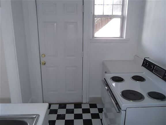 4.5. 20 A Lincoln Kitchen (2)