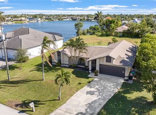 301 NE 19th Pl, Cape Coral, FL 33909