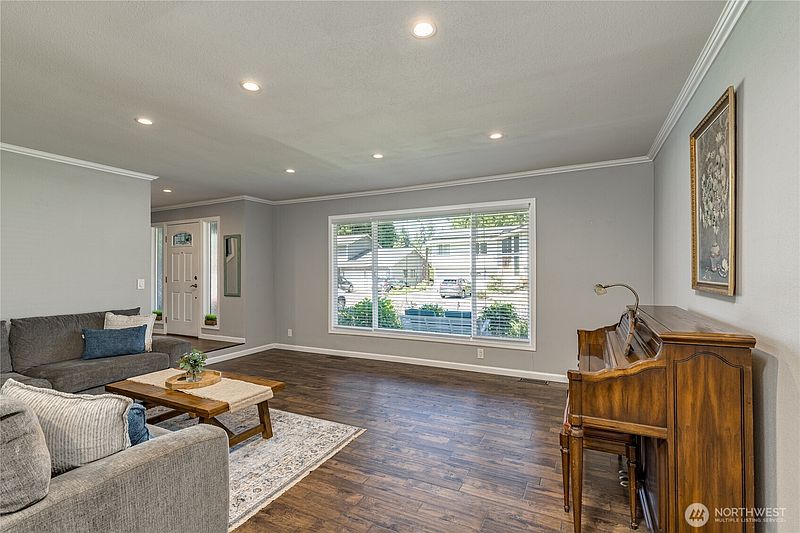 5th image of 11231 SE 322nd Street