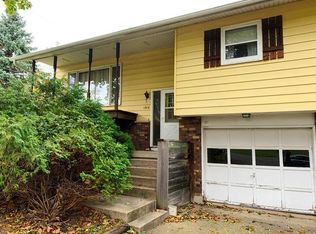 1312 W Satinwood Ln, Whitewater, WI 53190