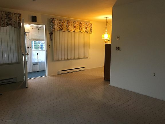5th image of 1115F Argyll Cir