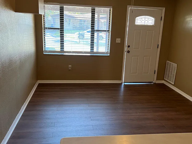 4403 W Price Ave — Photo 5
