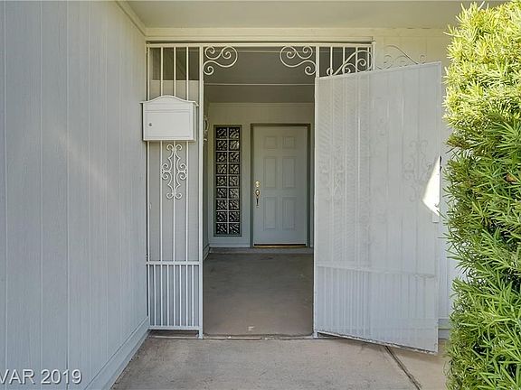 5th image of 6904 Creekside Ln