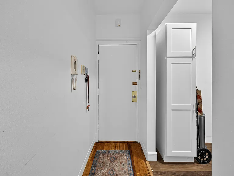 8 Ransom Rd — Photo 3