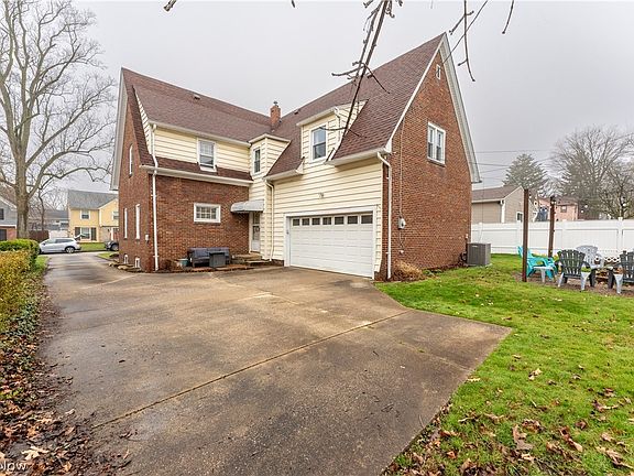 4th image of 561 Vinita Ave