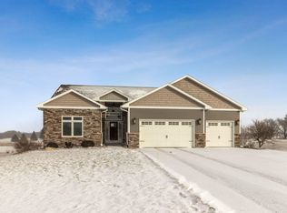 5210 Harvest Rd, Ames, IA 50014