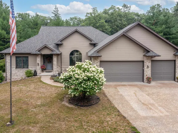 W13424 Burr Oak Ct, Coloma, WI 54930