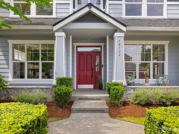 3rd image of 18720 33rd Avenue SE