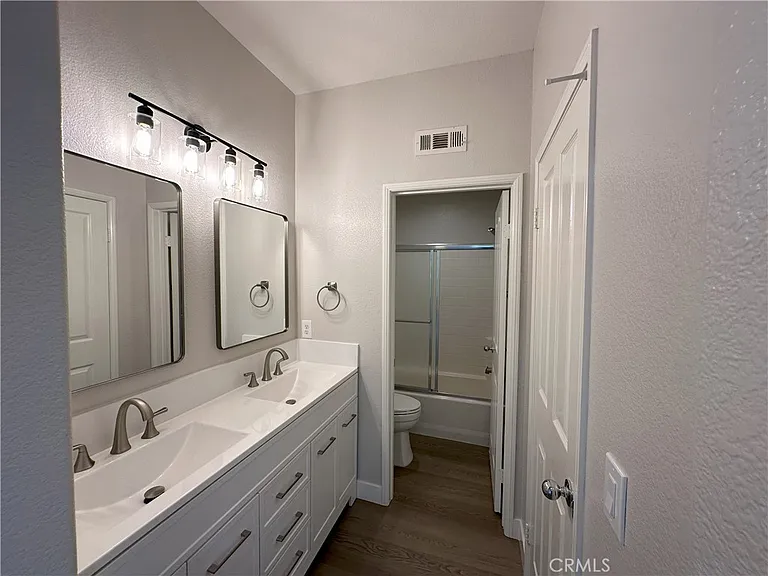 2252 Schlaepfer Dr — Photo 22