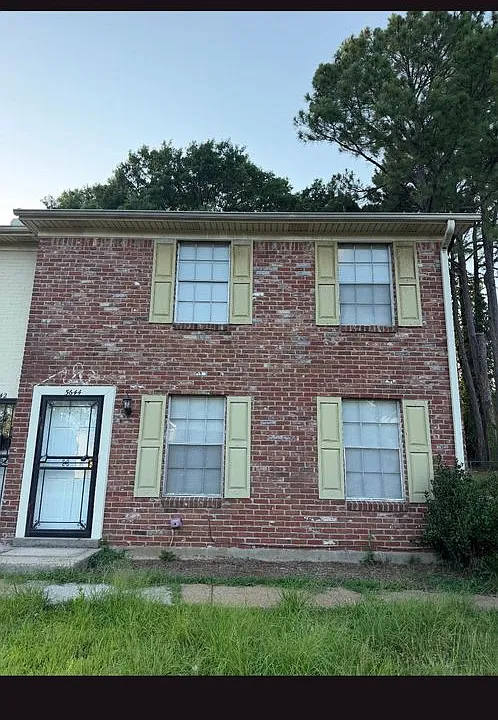 5644 Hinton Pl