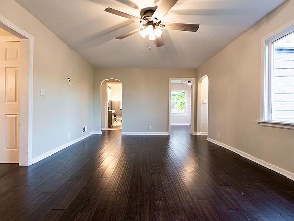 3rd image of 616 Sherwood Ave