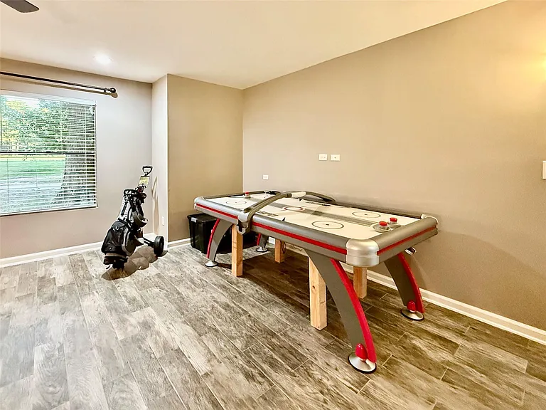 3487 Balboa Cir — Photo 36