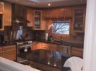 22 Oak Ln, Staten Island, NY 10312