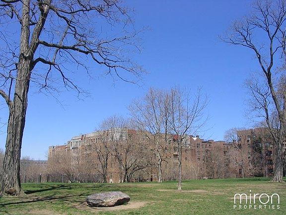 Isham Park