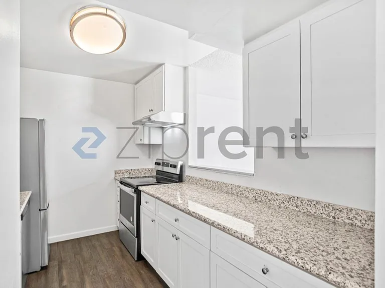 1700 Laguna St #G — Photo 13