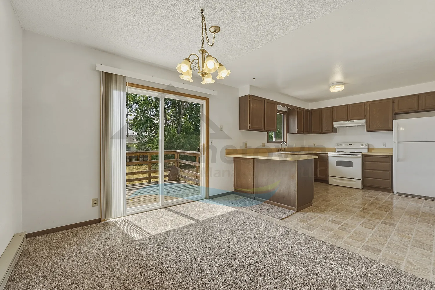 4 bed, 2084 sqft, $1,995 — Photo 3