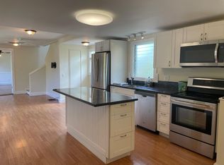 203 Aumoe Rd, Kailua, HI 96734