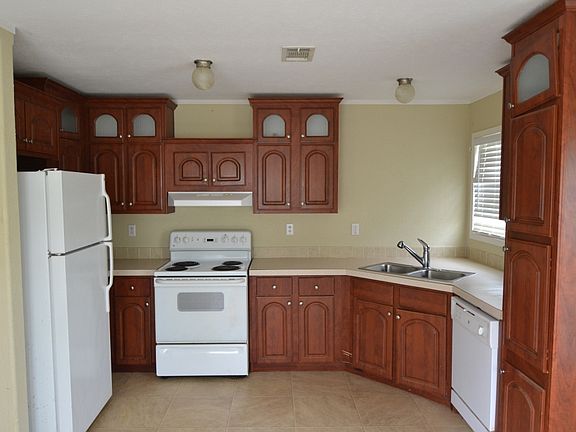 5th image of 5389 Blackmore Rd