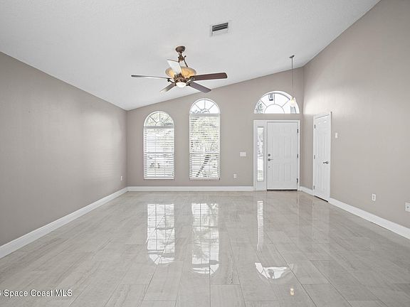 5th image of 4928 Erin Ln