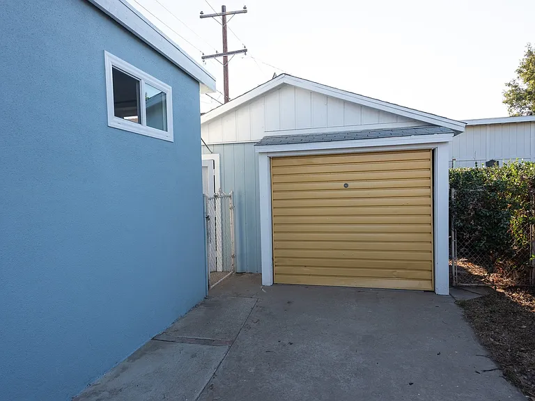 364 2nd Ave — Photo 35