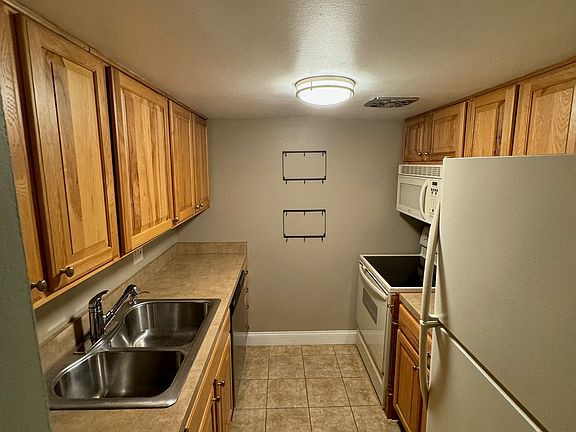 4th image of 6985 Carriage Hill Dr APT 203