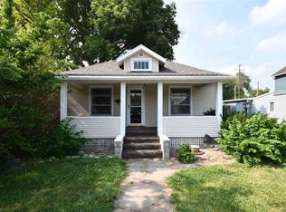 407 W 28th St, Kearney, NE 68845
