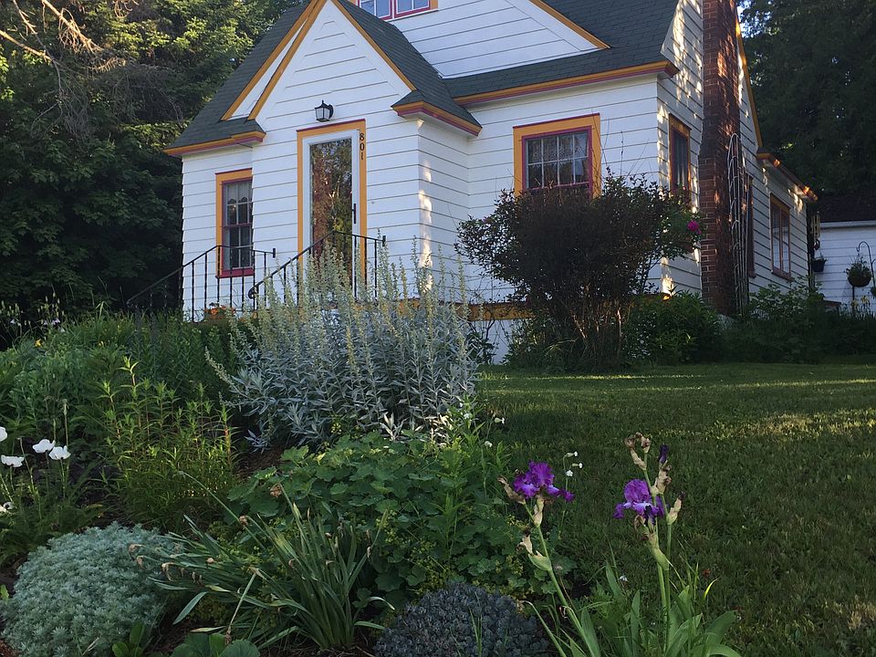My happy house and garden