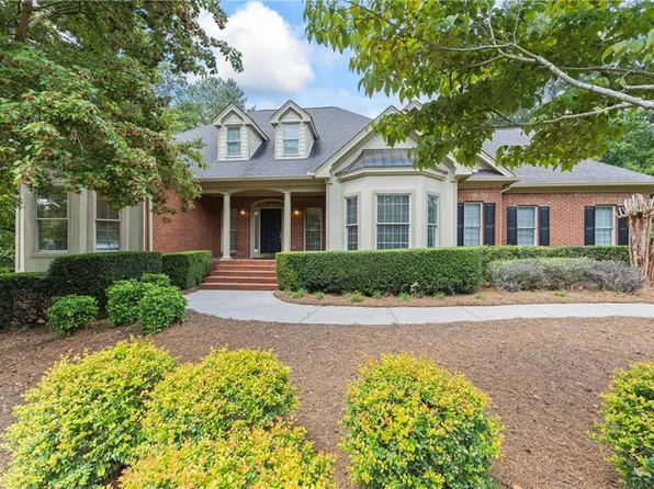 1061 Creekstone Ln, Bishop, GA 30621