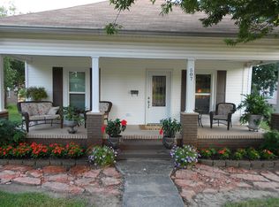 507 W 3rd St, Rector, AR 72461