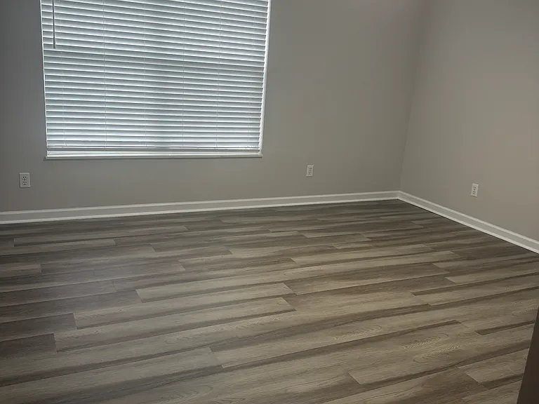 703 Casey Ln — Photo 9