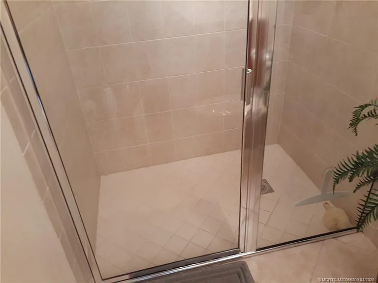 1571 SE Hampshire Way #104 — Photo 15