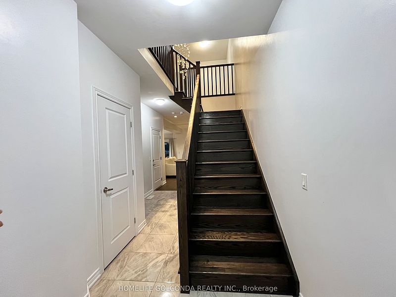 Oakville Townhouse for rent - 4 Bedrooms — photo 8