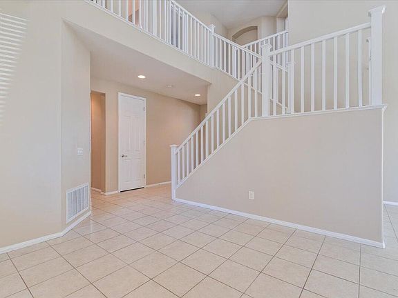 4th image of 38134 E Clermont Ave