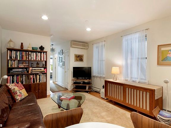 3rd image of 2098 Fredrick Douglass Blvd #3D