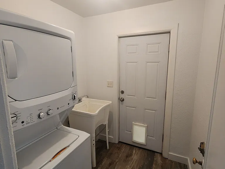 1629 Avalon St — Photo 10