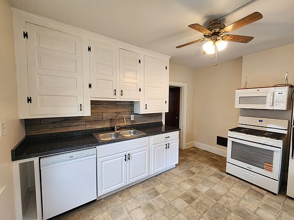 4th image of 2842 Indianola Ave