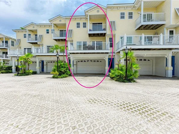 1429 Gulf Dr N, Bradenton Beach, FL 34217