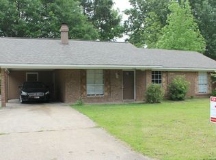 2426 Twisted Oak Dr, Jackson, MS 39212