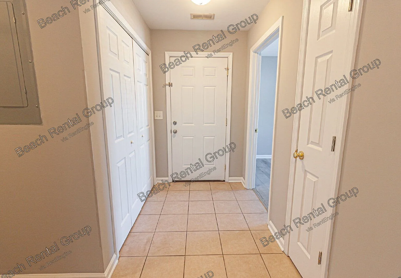 3 bed, 2.0 bath, 1550 sqft, $1,700 — Photo 3