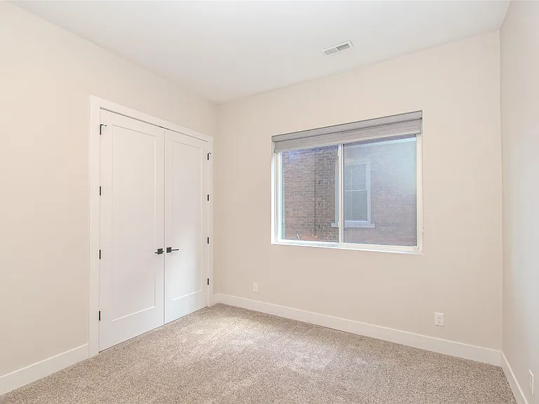 4530 Commonwealth St #1 — Photo 31