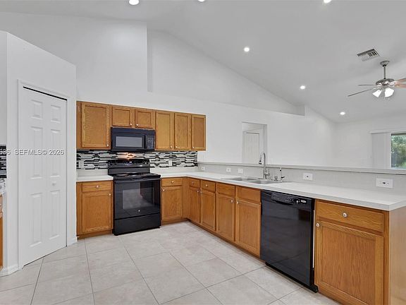 5th image of 1807 NE 28th St