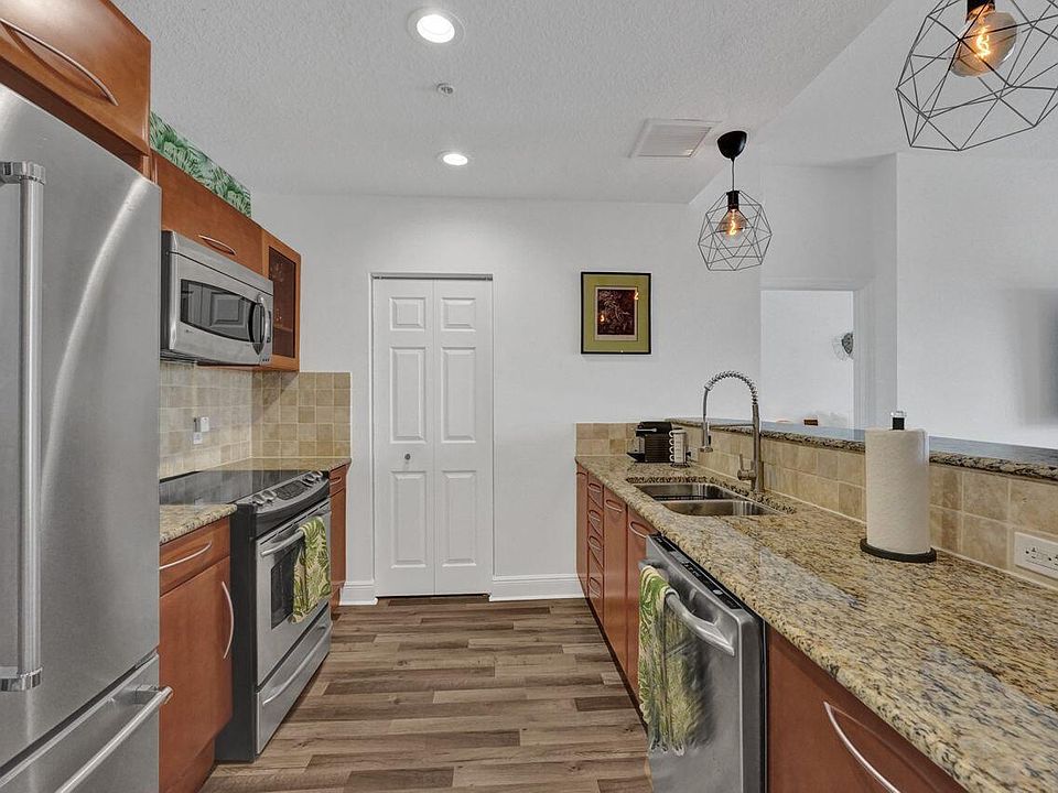 1st image of 511 Lucerne Ave APT 613