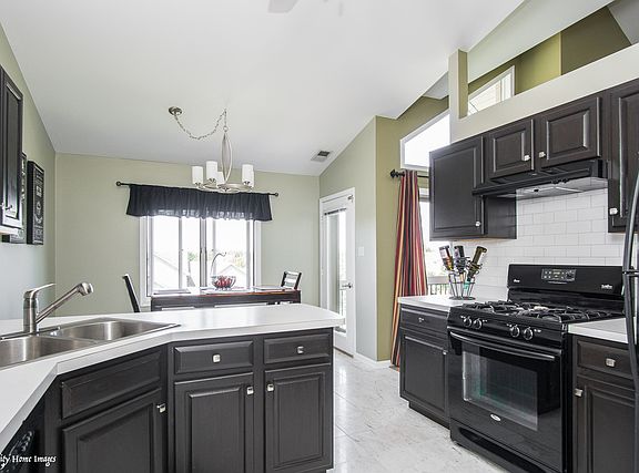 5th image of 14011 Norwich Ln APT 301