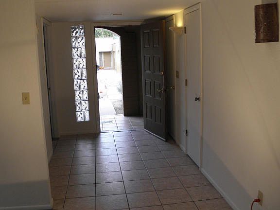 2nd image of 1933 N Evelyn Ave