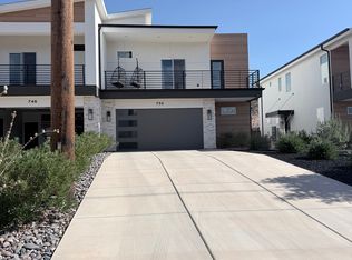 738 E Desert Cactus Dr #104, Washington, UT 84780