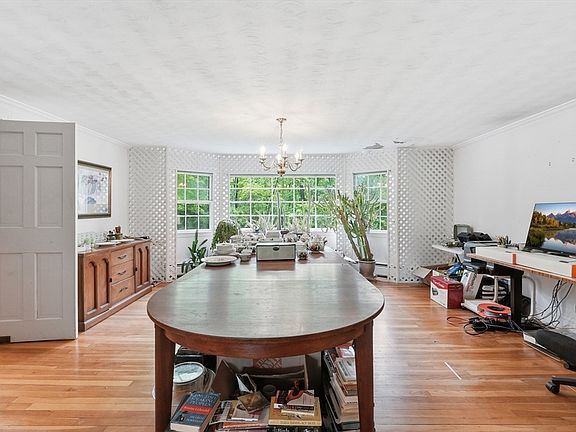 3rd image of 95 Woodridge Rd
