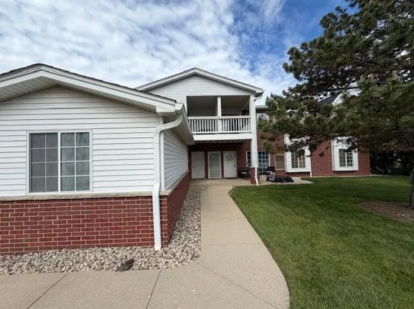 8333 Lexington PLACE #3, Pleasant Prairie, WI 53158