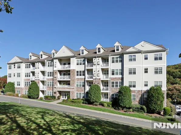 5219 Sanctuary Boulevard, Riverdale Borough, NJ 07457