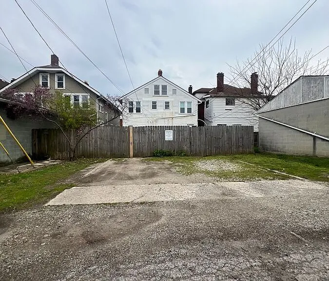 1540 S 4th St — Photo 15