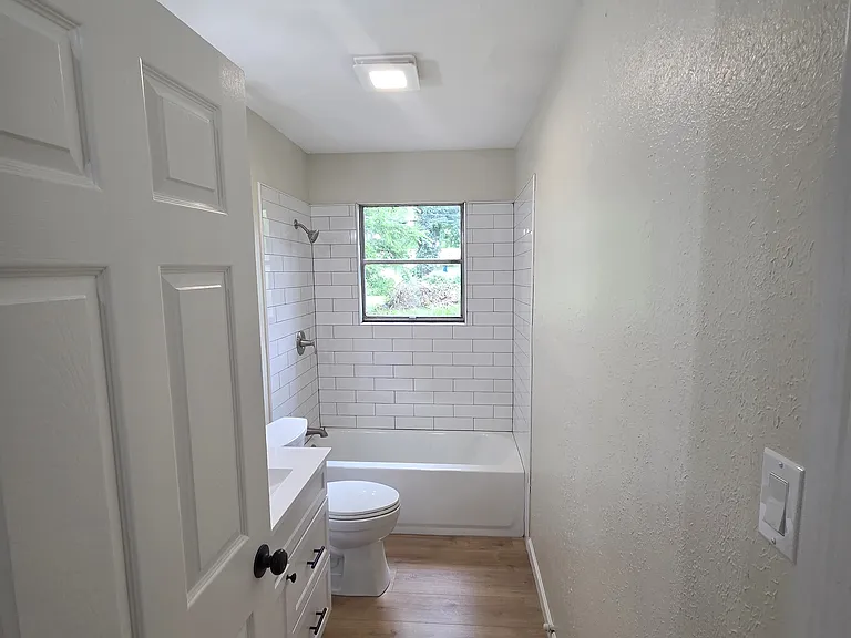 1705 Oriole St — Photo 6